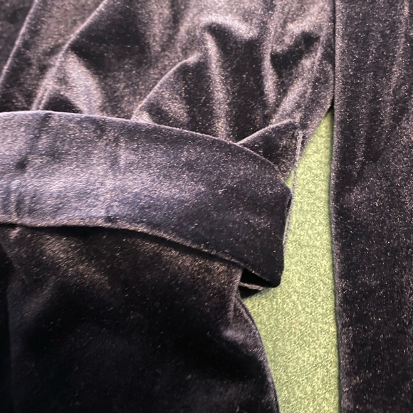 Kittenish Velvet Wrap Dress - Picture 10 of 16